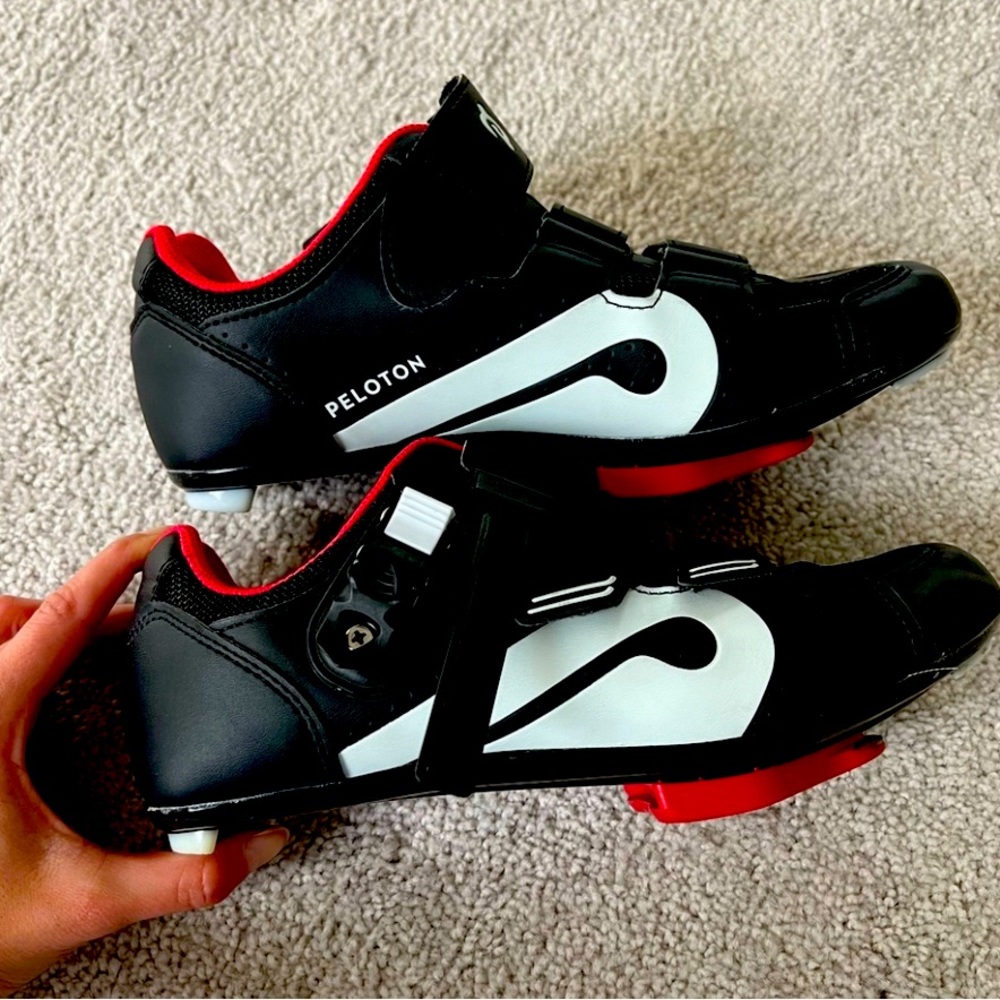 Peleton size 7 shoes - like new (38)